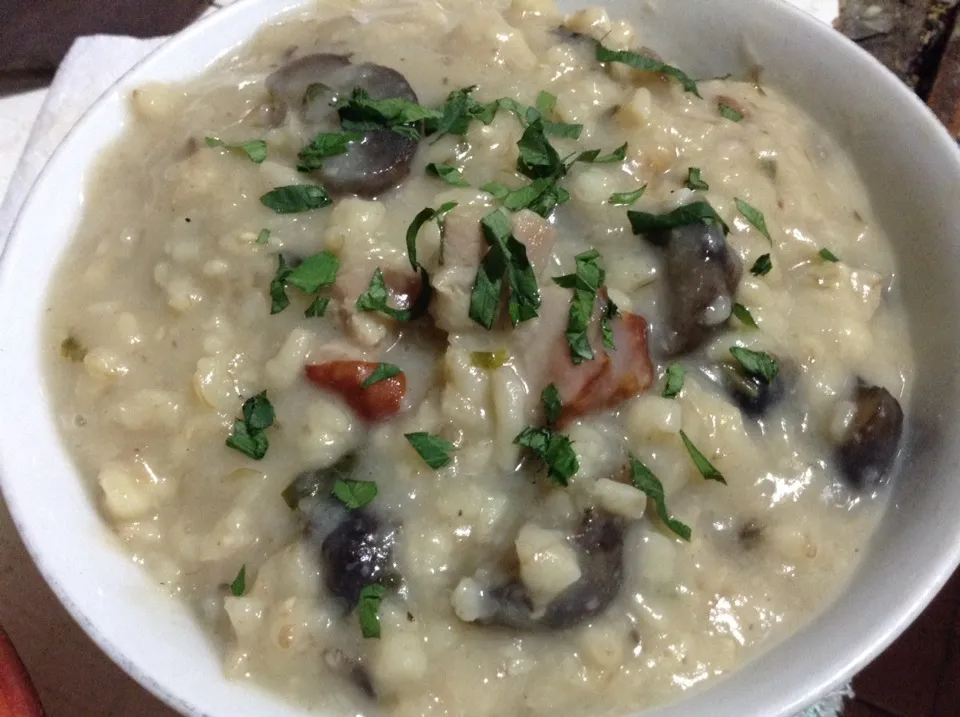 Sopa serrana de trigo y chuño (papa helada) con carne y yerbabuena|Justo Romeroさん