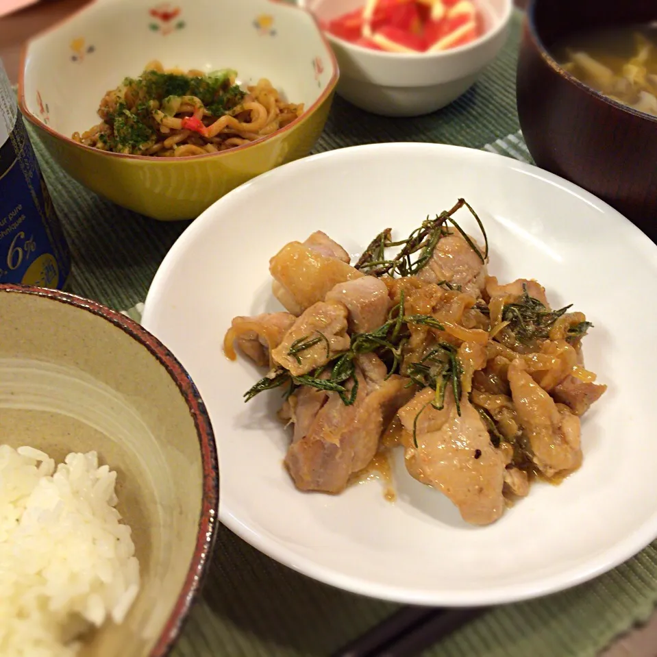 チキンハーブ炒め 焼きそば 舞茸かき卵汁|さるさん