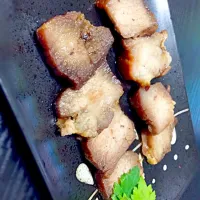 sakurakoさんの料理 漬け込んで焼くだけで本格焼豚(＾ω＾)～焼きあがり～|しゅうこさん