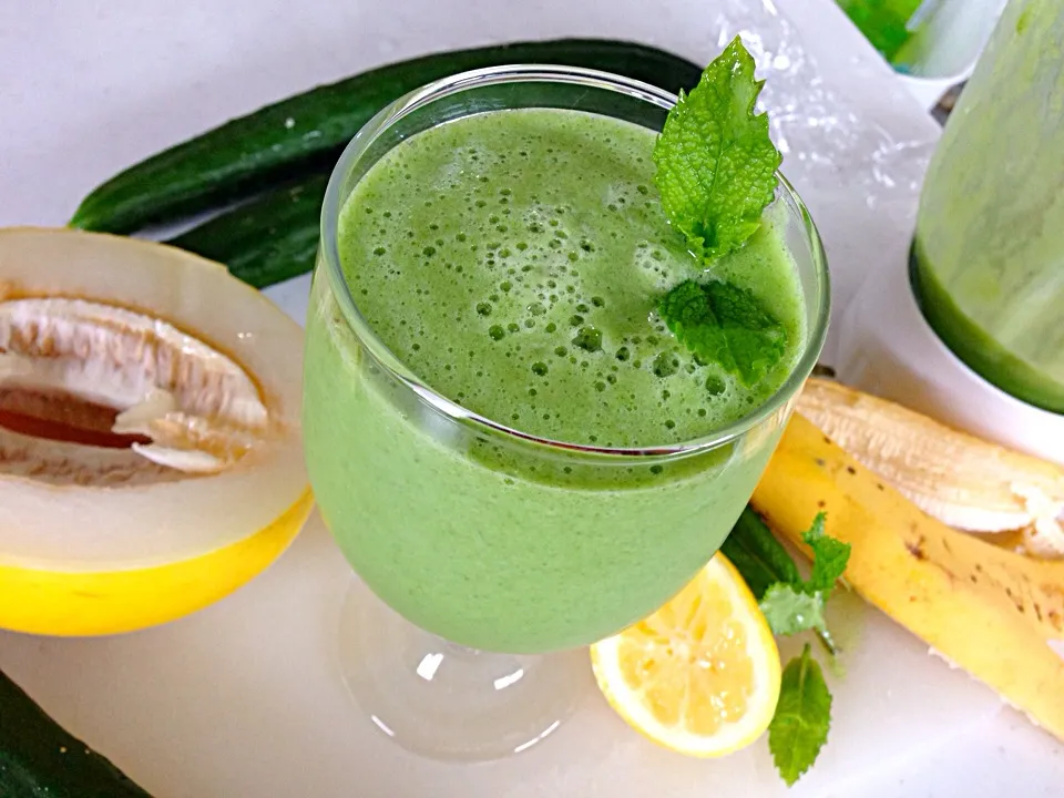 Melon cucumber smoothie with mint|viviさん