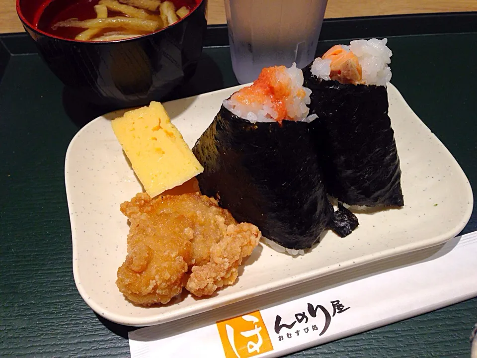 朝定食 焼鮭と辛子明太子|マハロ菊池さん