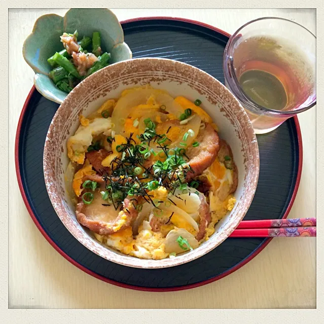 Snapdishの料理写真:仙台麩丼☆アスパラの梅おかか和え꒰ ´͈ω`͈꒱|とまこ(*^o^*)さん