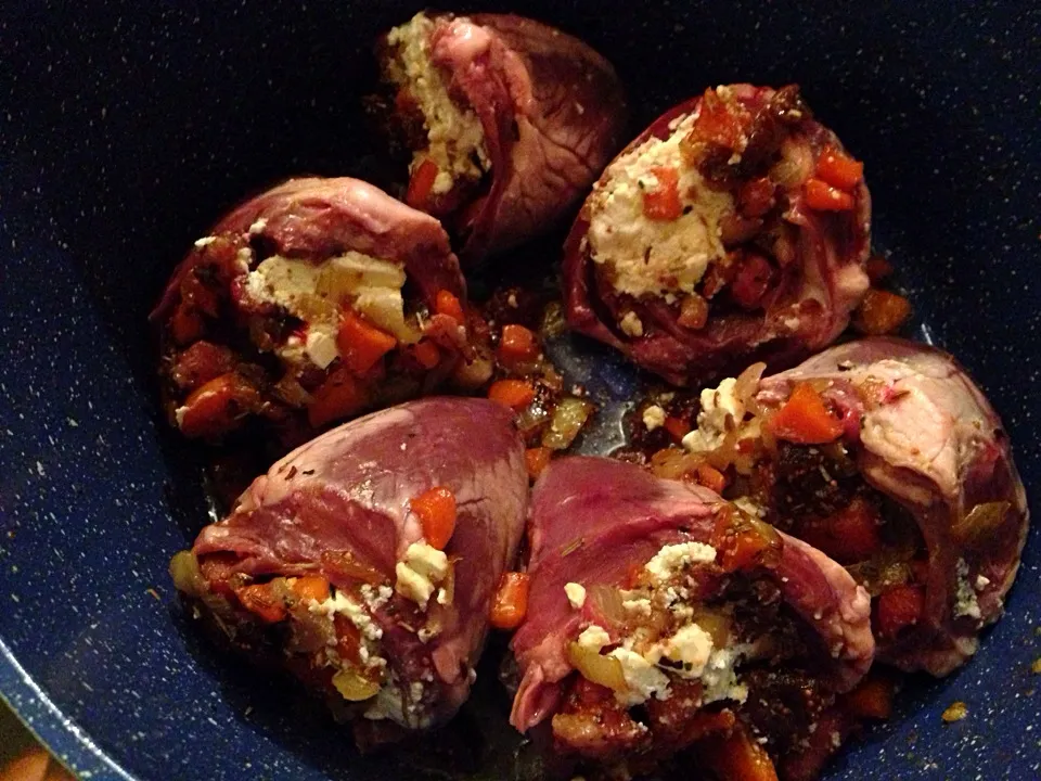 Stuffed lamb hearts - fresh New Zealand lamb hearts stuffed with bacon, figs, onion, caraway, thyme rosemary, carrot and fresh New Zealand feta cheese. Served w|Miriam Hughesさん