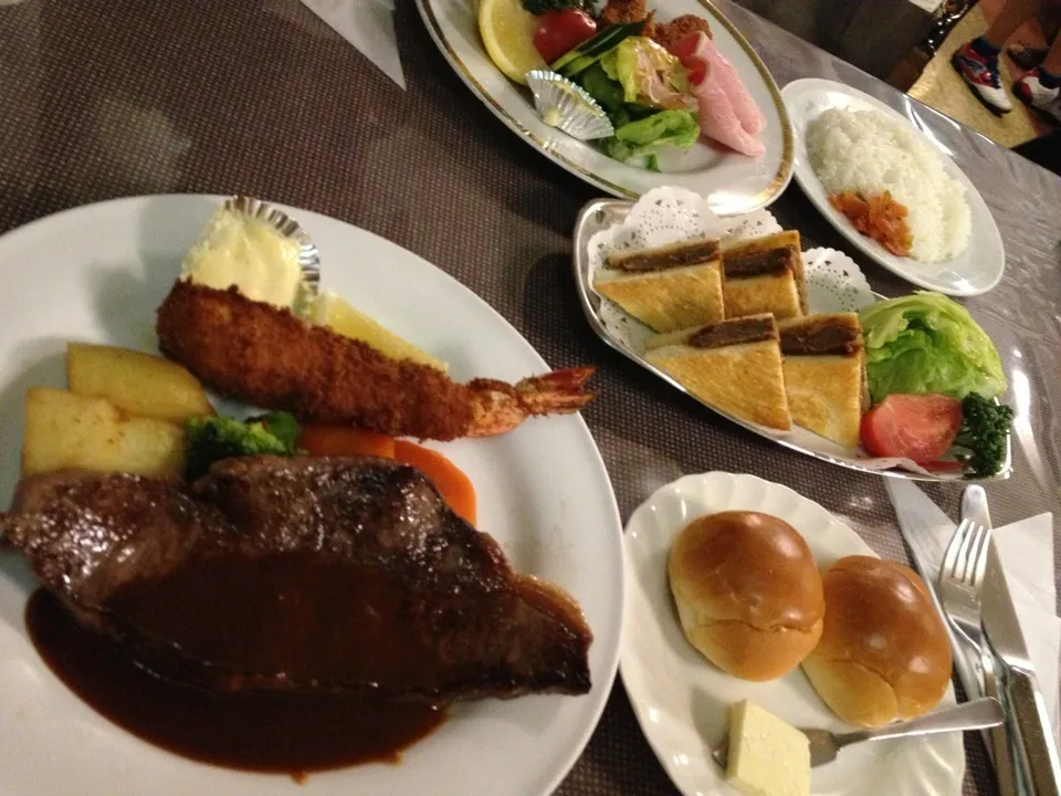 Snapdishの料理写真:道頓堀はり重の洋食ランチ|Atsuko  Tanakaさん