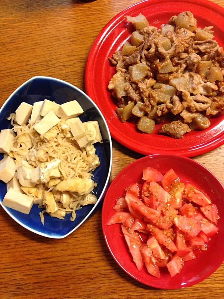 ★豚肉とこんにゃくの味噌炒め★高野豆腐と切干し大根の炊いたん★トマト|三宅 里美さん