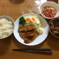 鯵の香草パン粉焼き、鶏と大根の煮物、納豆トマトの冷や麺|岸司さん