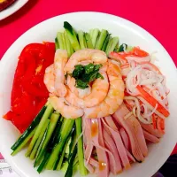 Snapdishの料理写真:冷やし中華( ´ ▽ ` )ﾉ|Tomomi Kasaharaさん