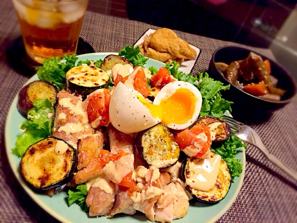 チキンのホットサラダの晩ご飯|有山さん