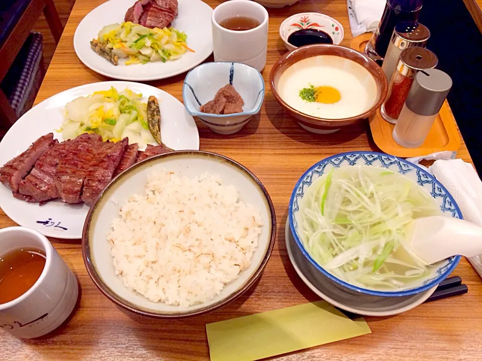 利久  牛タン定食|小串 真一郎さん