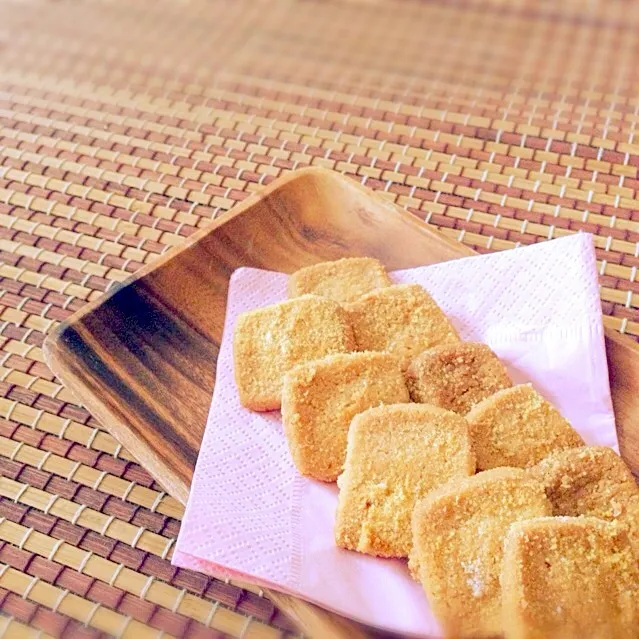 Snapdishの料理写真:すずらんさんの料理 さくほろ☆きなこクッキー♫|ナナオさん