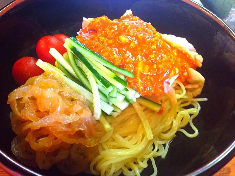 Snapdishの料理写真:棒棒鶏冷やし麺♪|かっぴーさん