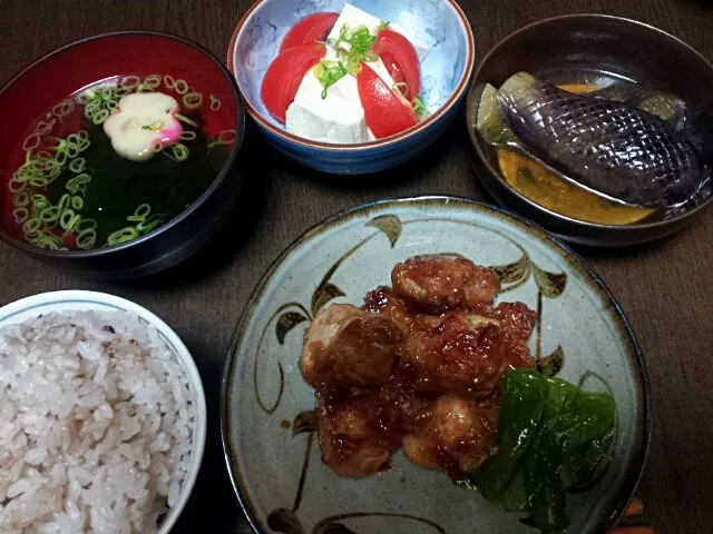 鶏のくわ焼き獅子唐添え、茄子の煮物、豆腐トマト、若布と花麩の清汁|堀江さん