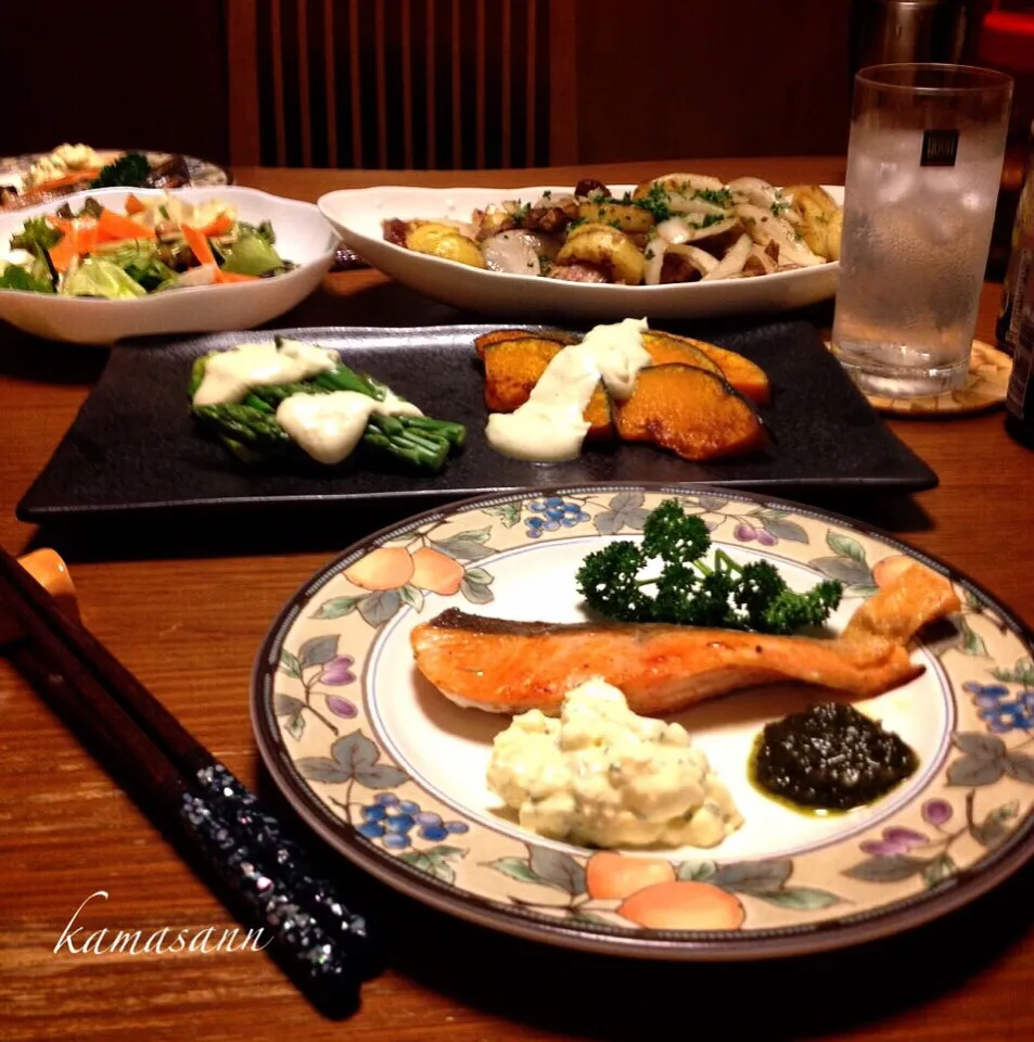 鮭のポワレ🐟  ジャーマンポテトなど…|かまさん