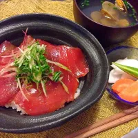 Snapdishの料理写真:マグロの漬け丼|akiさん