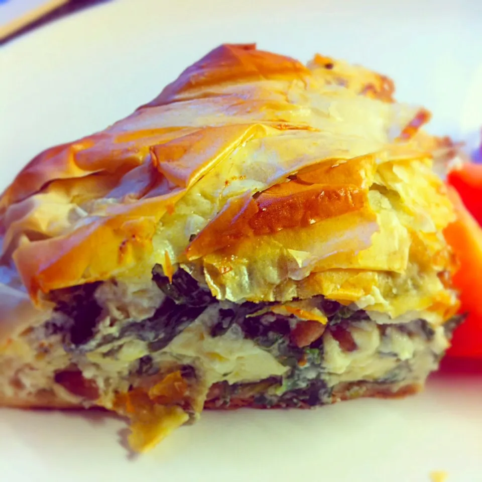 Spinach feta cheese fillo pastry pie from Jamie Oliver's recipe|Carol Liさん