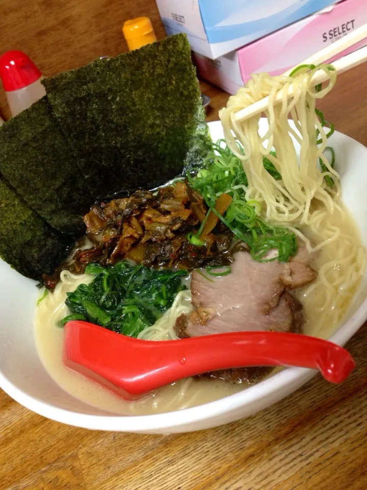 ✨朝から丸鶏ラーメン🐔|中さんさん