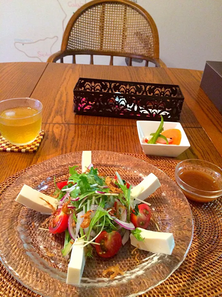 お豆腐のタイ風サラダ タマリンドソース添え|ともこさん