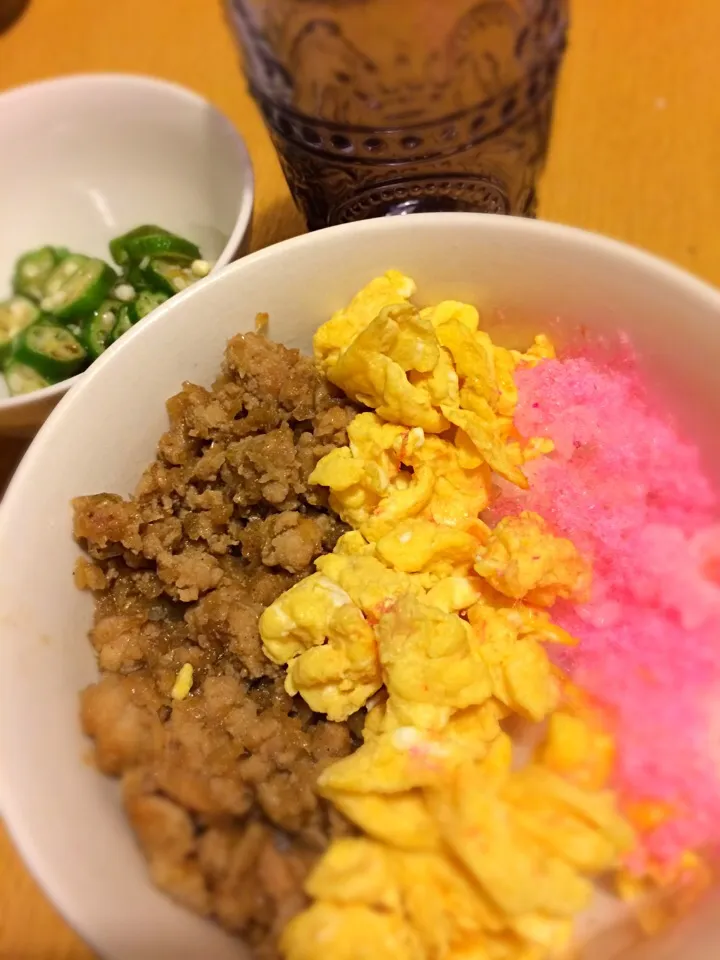 ♡ 3色丼 鶏そぼろたまごでんぶ ♡|manamiさん