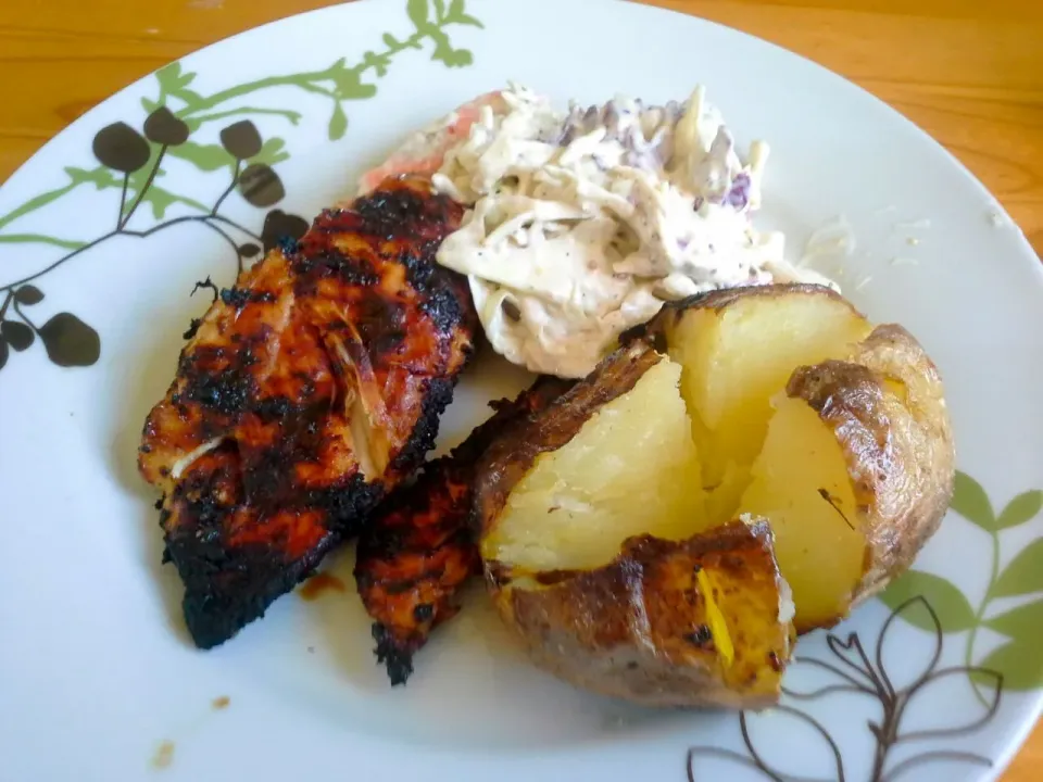 Ginger marinated chicken and baked potato, both cooked on the charcoal grill|Fe's kitchenさん