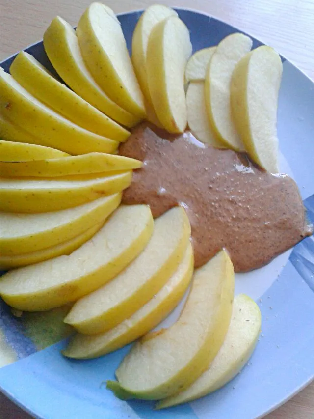 apples + peanutbutter|Gabijaさん