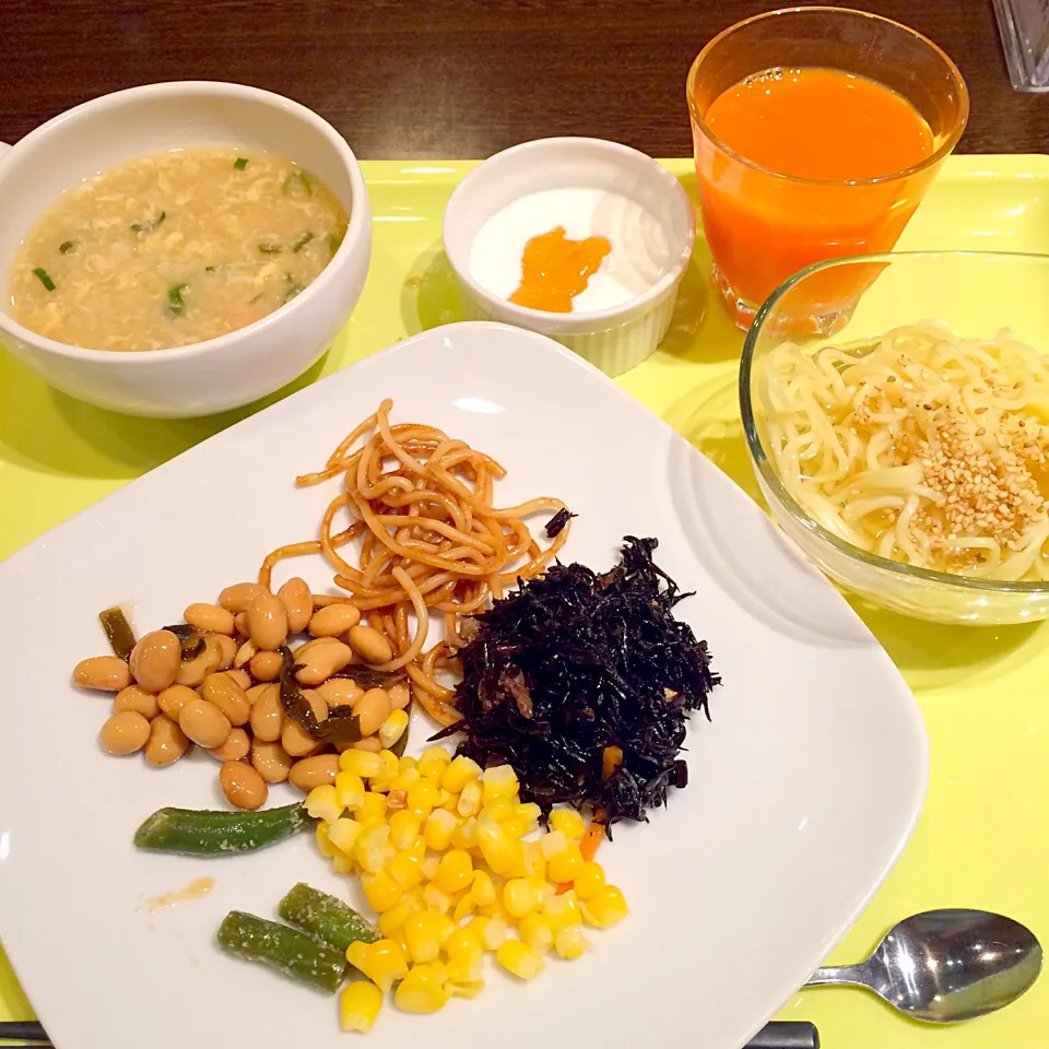 Snapdishの料理写真:ホテル朝食 (ビュッフェ)|maixx ใหม่さん