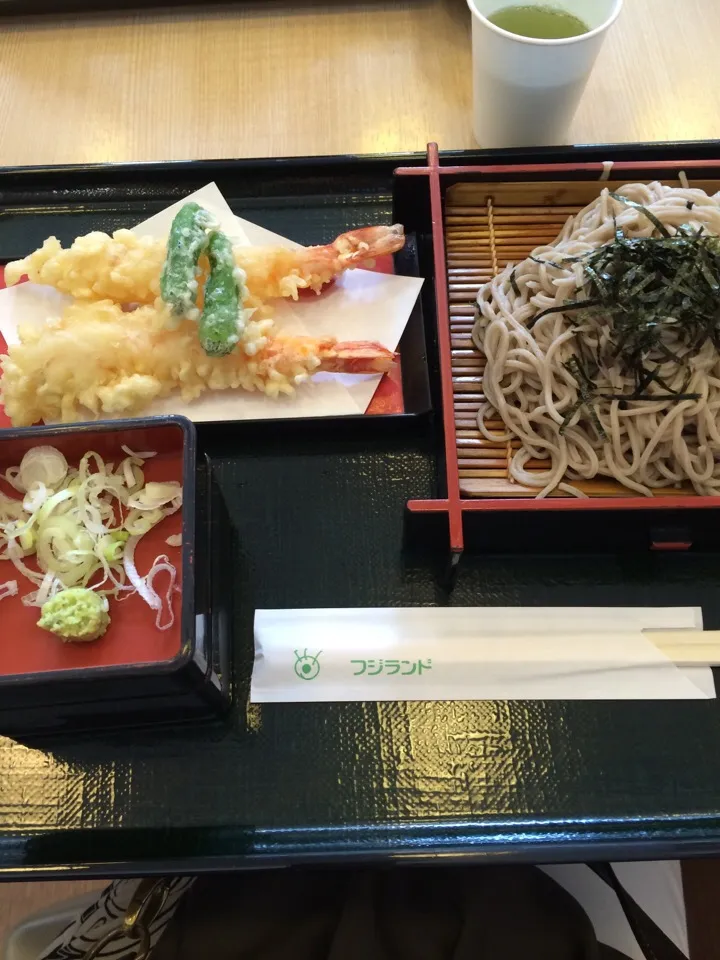 Snapdishの料理写真:海老天せいろ蕎麦|Nobuko Mitaさん