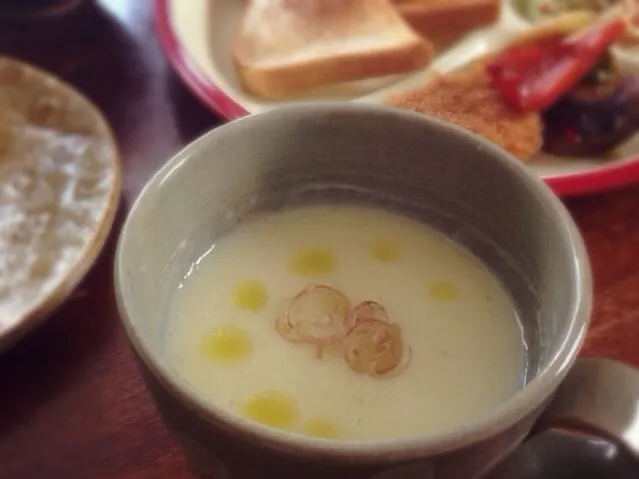 Snapdishの料理写真:柚子胡椒香るポテトポタージュ|まちまちこさん