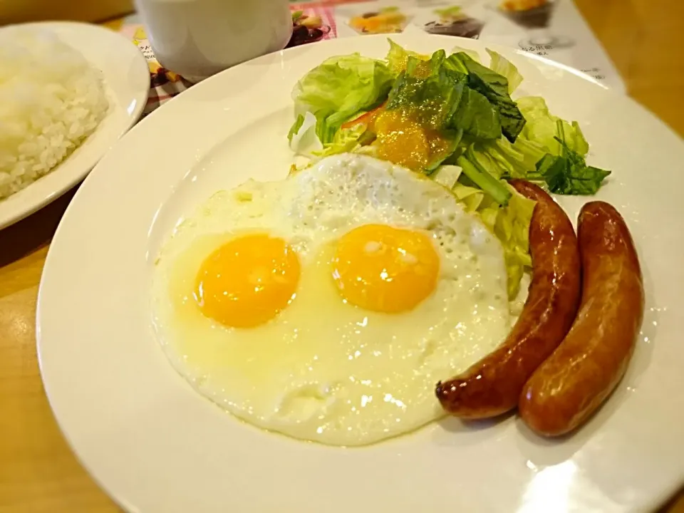 目玉焼き＆ソーセージセット|ツツカメさん