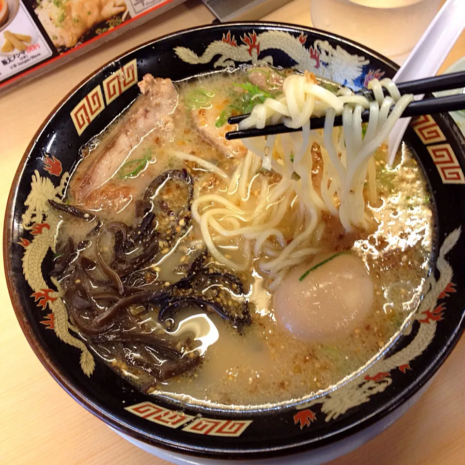 Snapdishの料理写真:豚とろラーメン|maixx ใหม่さん