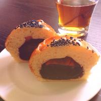 梅干しあんぱん♪・・・梅干し見えるかなぁ？！甘酸っぱくて美味しいー♥