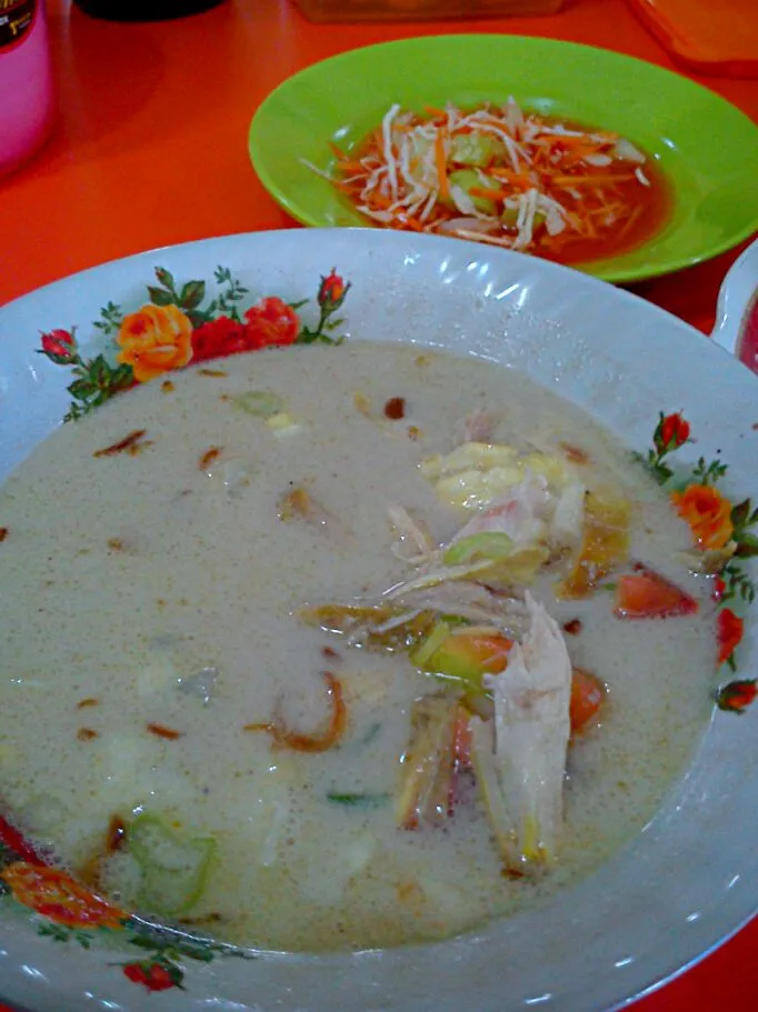 Snapdishの料理写真:Soto Betawi|Andree Androginy Hernandezさん