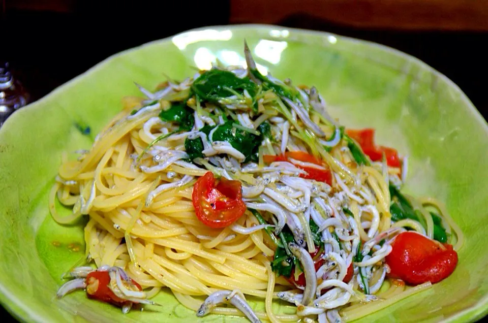 釜揚げしらすとミニトマト、水菜のパスタ|しろうさん