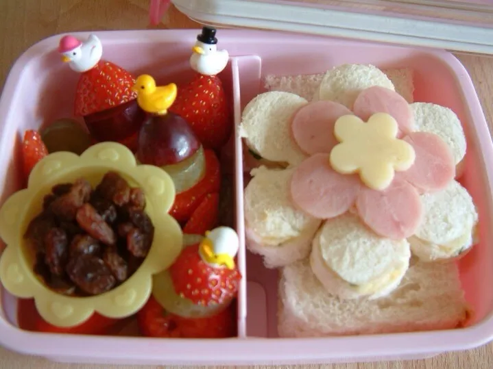 Flower sandwich bento|Carol Liさん