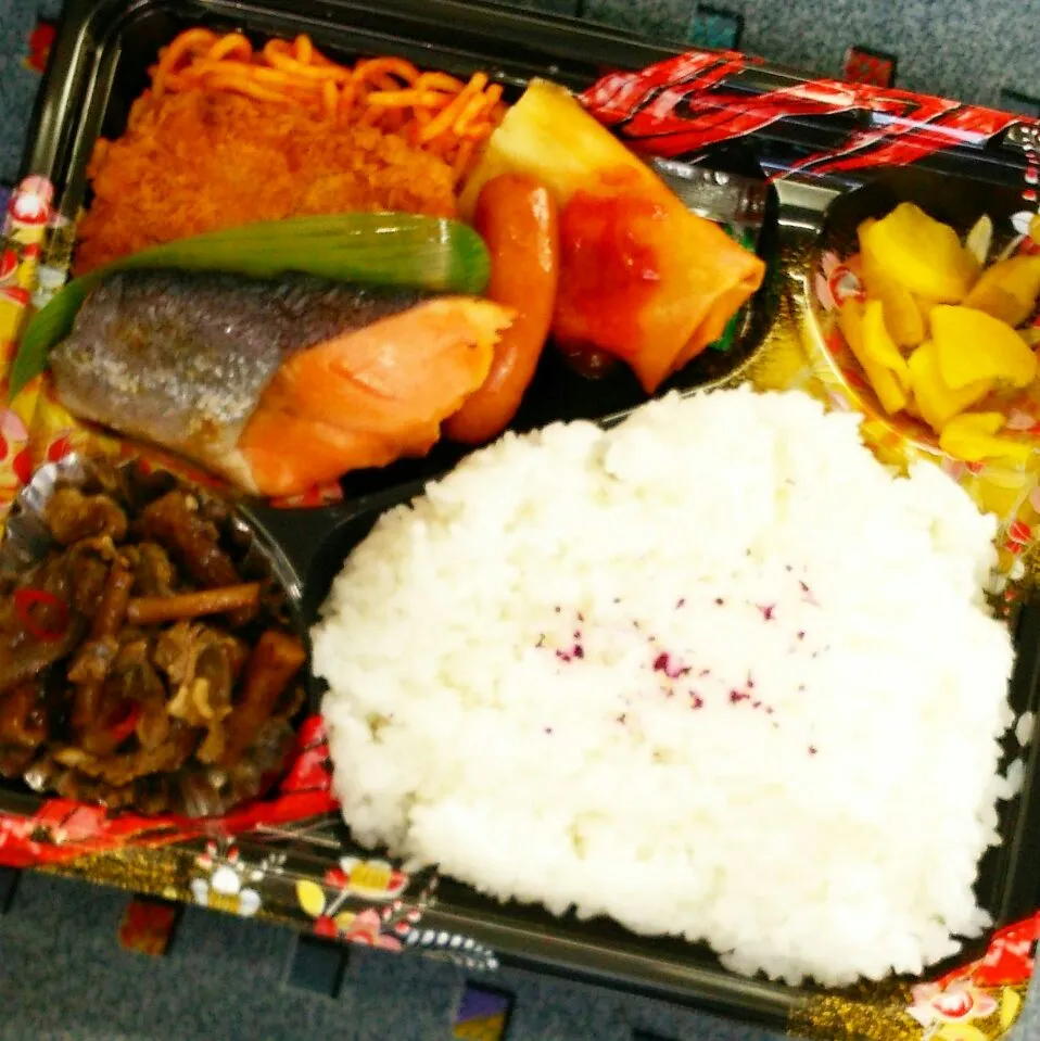 本日の絆弁当～＼(^-^)／|たかたかさん