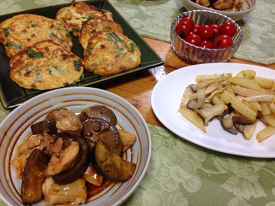 Snapdishの料理写真:納豆チヂミ、ナスと鳥肉豆板醤焼き、エリンギとポテトのバター炒め|Milfeliceさん