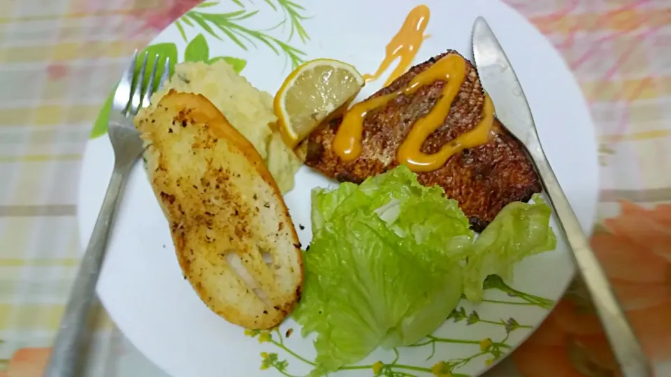 grilled fish fillet #mashpotatoes #forhubby #lemon|Syarifah Nur Afniさん