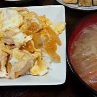 親子丼、油揚げで餃子風、舞茸のﾊﾞﾀｰ醤油炒め､
大根ｽｰﾌﾟ|nonmamaさん