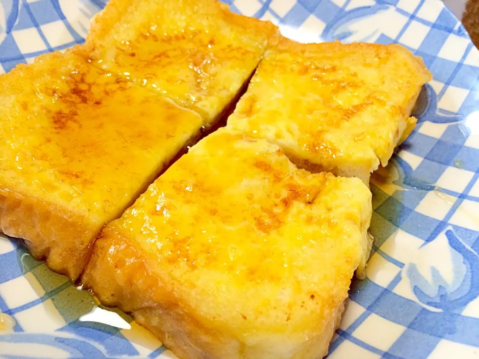 実家でフレンチトーストな朝食🍞🍞|かずみさん