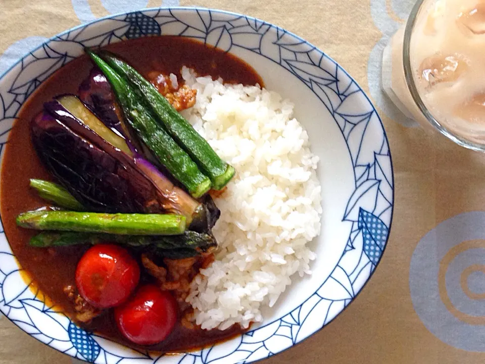 プライパンで作る夏野菜カレー|nobue shimoyoshiさん