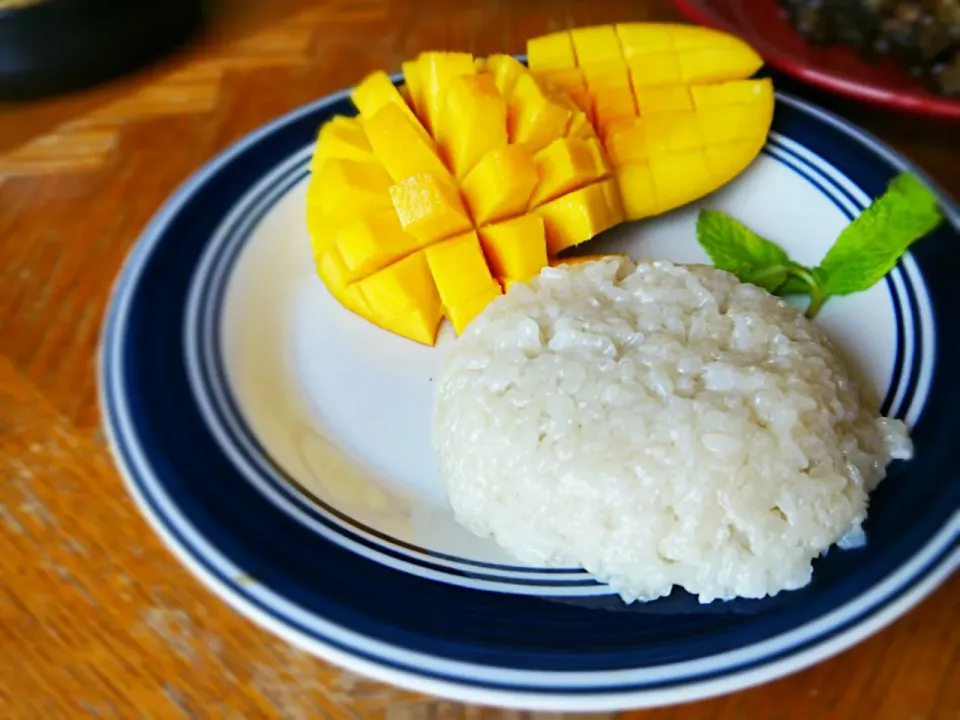 sweet rice with coconut milk & mango|linlinma21さん