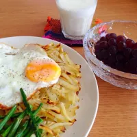 ハッシュドポテト目玉焼きのせ|たばちこさん