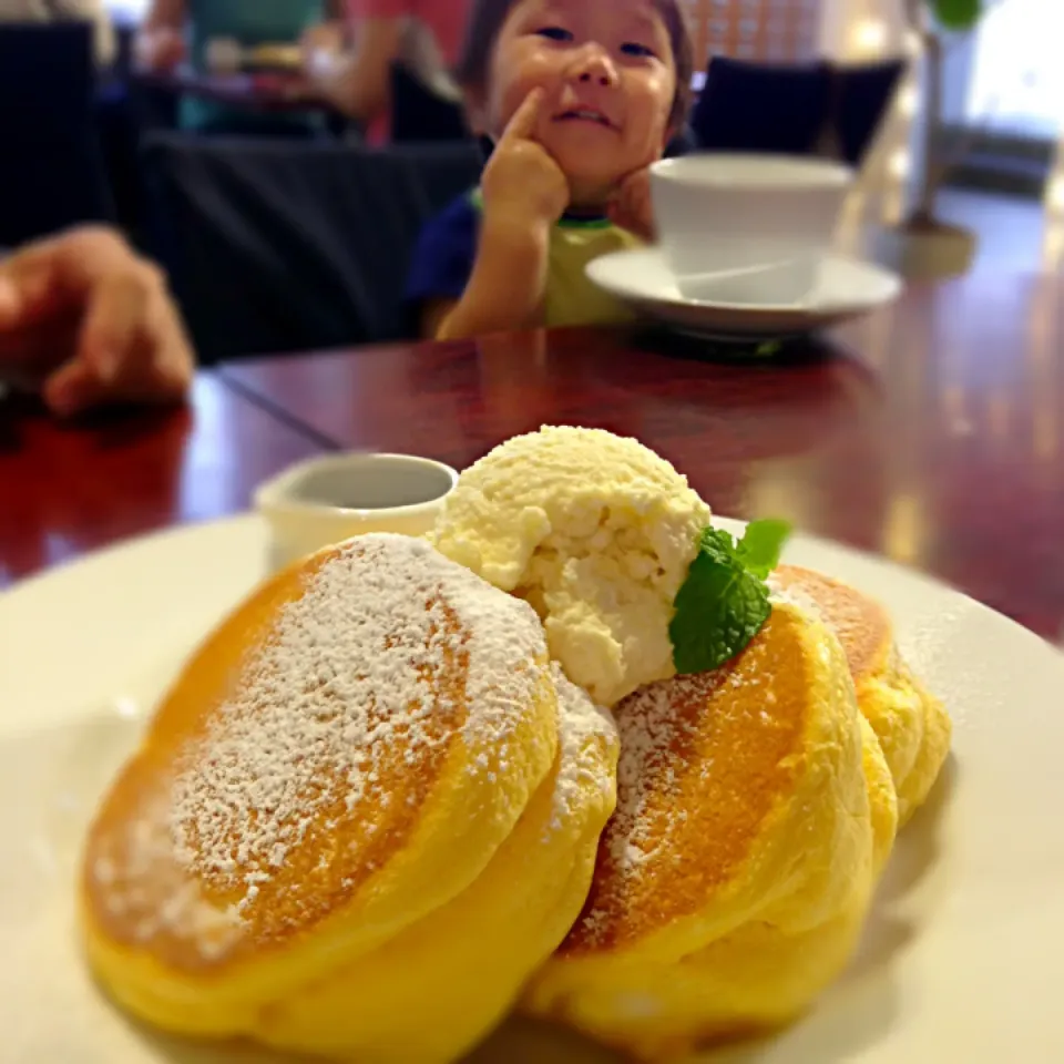 幸せのパンケーキ♡|Kyoko Kobayashiさん