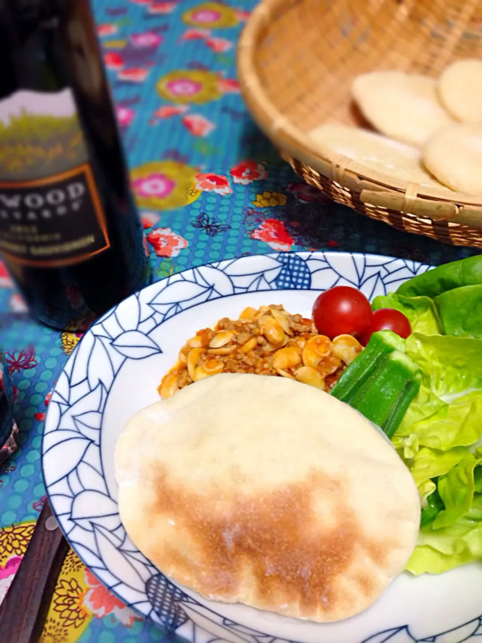 胚芽豆のチリコンカン ピタパンを添えてみました♪|nobue shimoyoshiさん