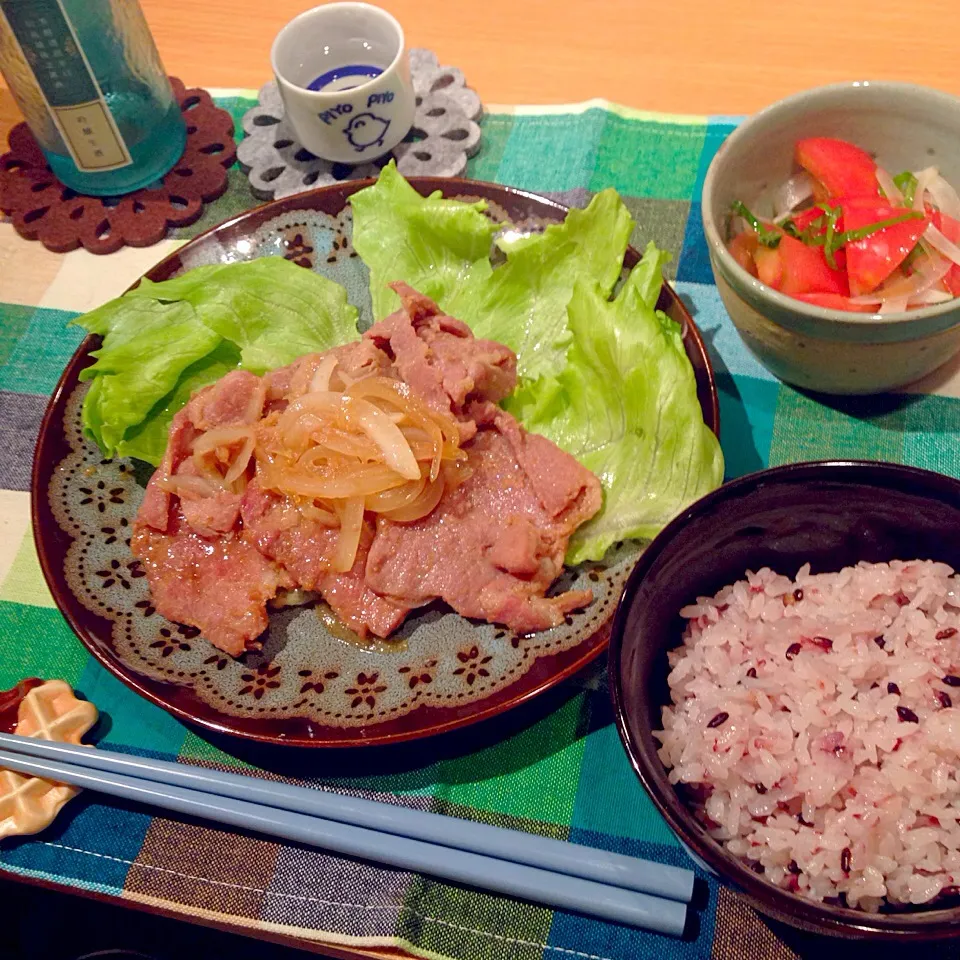 豚の生姜焼きと、トマト大葉サラダ|かぴこさん