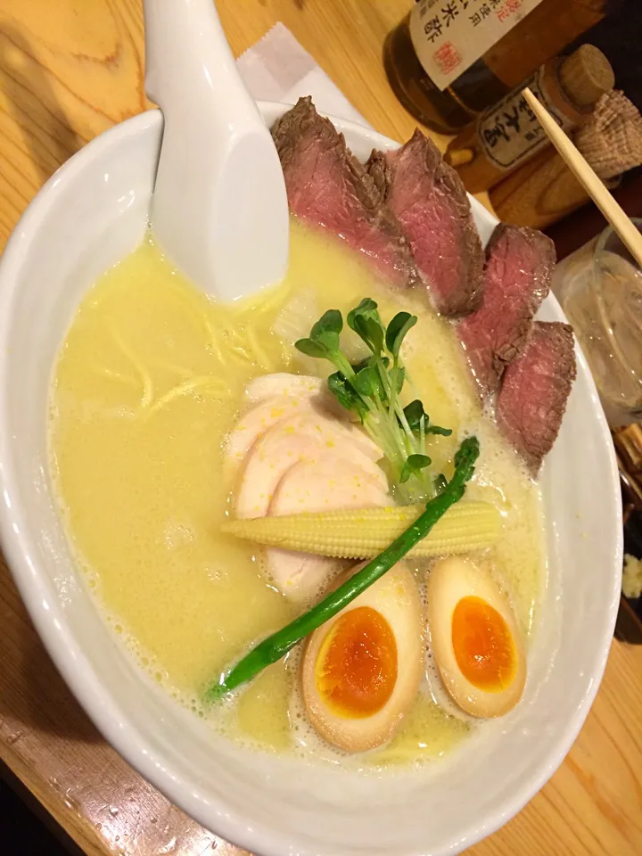 Snapdishの料理写真:鶏白湯🍜ラーメン|あうあうぶーさん