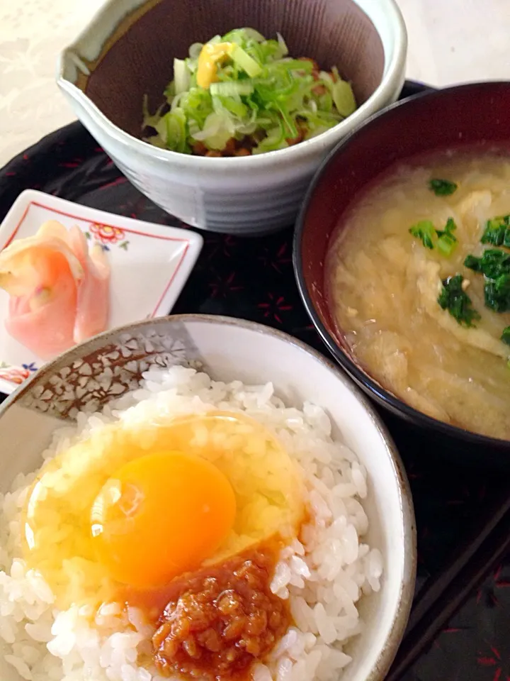 しょうゆ糀で卵かけご飯🍀|デミさん