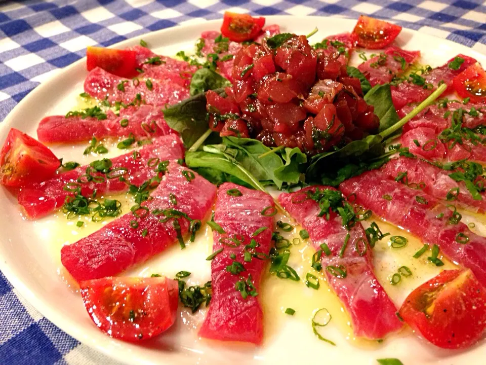 Snapdishの料理写真:tartara e carpaccio di tonno tsu toro|Fabio  Palmieriさん