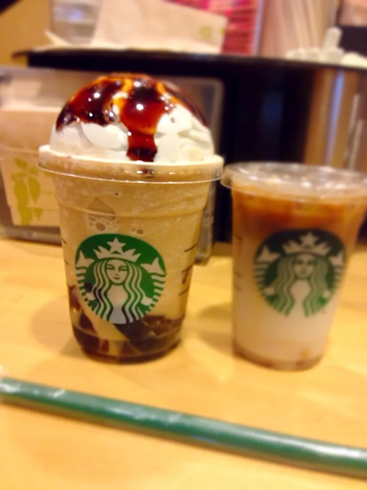 コーヒーゼリーフラペチーノのクリームとソース多めww|ぽっちゃまさん