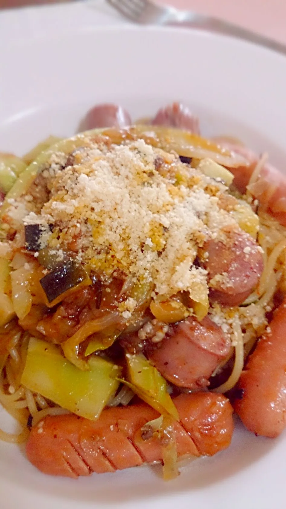 夏野菜とウインナーのミ－トソ－ススパゲッティ。 #パスタ #簡単料理|かげさんキッチンさん