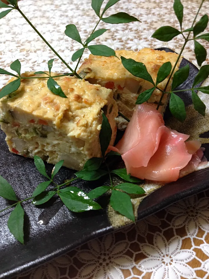 Snapdishの料理写真:豆腐と鶏胸肉、根もの野菜のがんも風〜|カフェアジアンさん